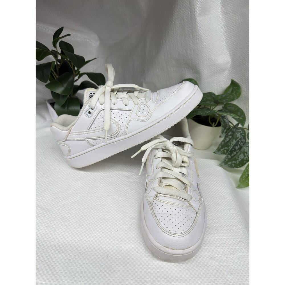 NIKE Son Of Force Shoes Sneakers Triple White 615153-109 size 6.5 Y Kids